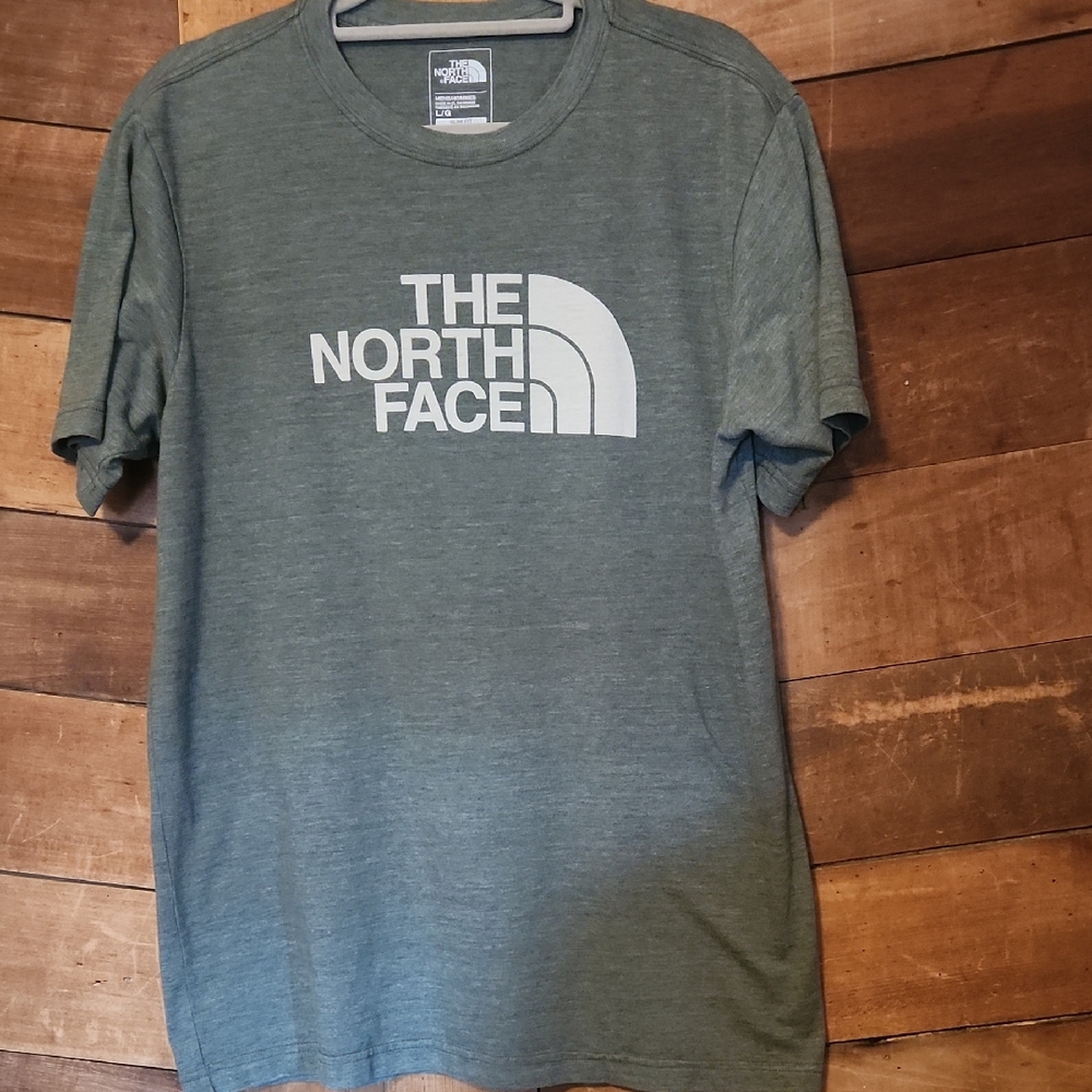 The North Face Men's Green T-Shirt